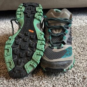 La Sportiva Women’s Trail Running Shoe - Teal and Black. Worn less than 5 times.